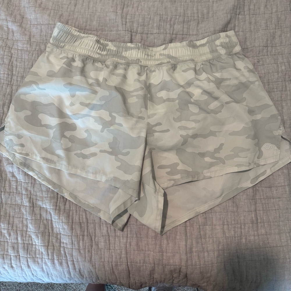 GAP Women's Gray Camouflage Athletic Shorts